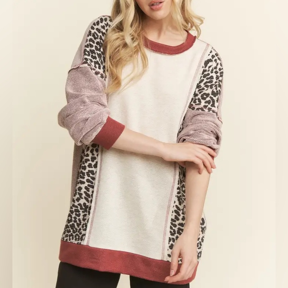 EUC🤎Heimish Leopard Contrast Top w/Pockets Small
